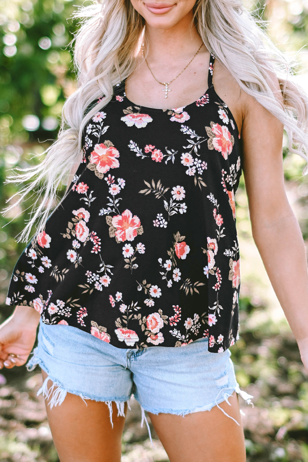 Beige tanktop met bloemenprint en kruislings straps-detail - PrizQ