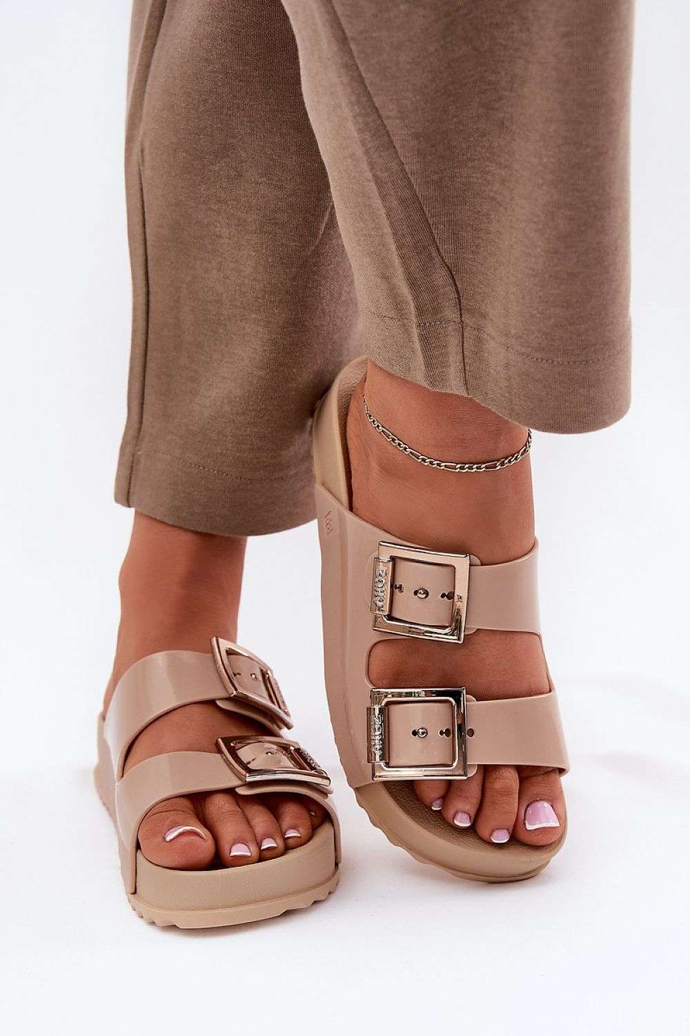 slippers model 212706 Step in style