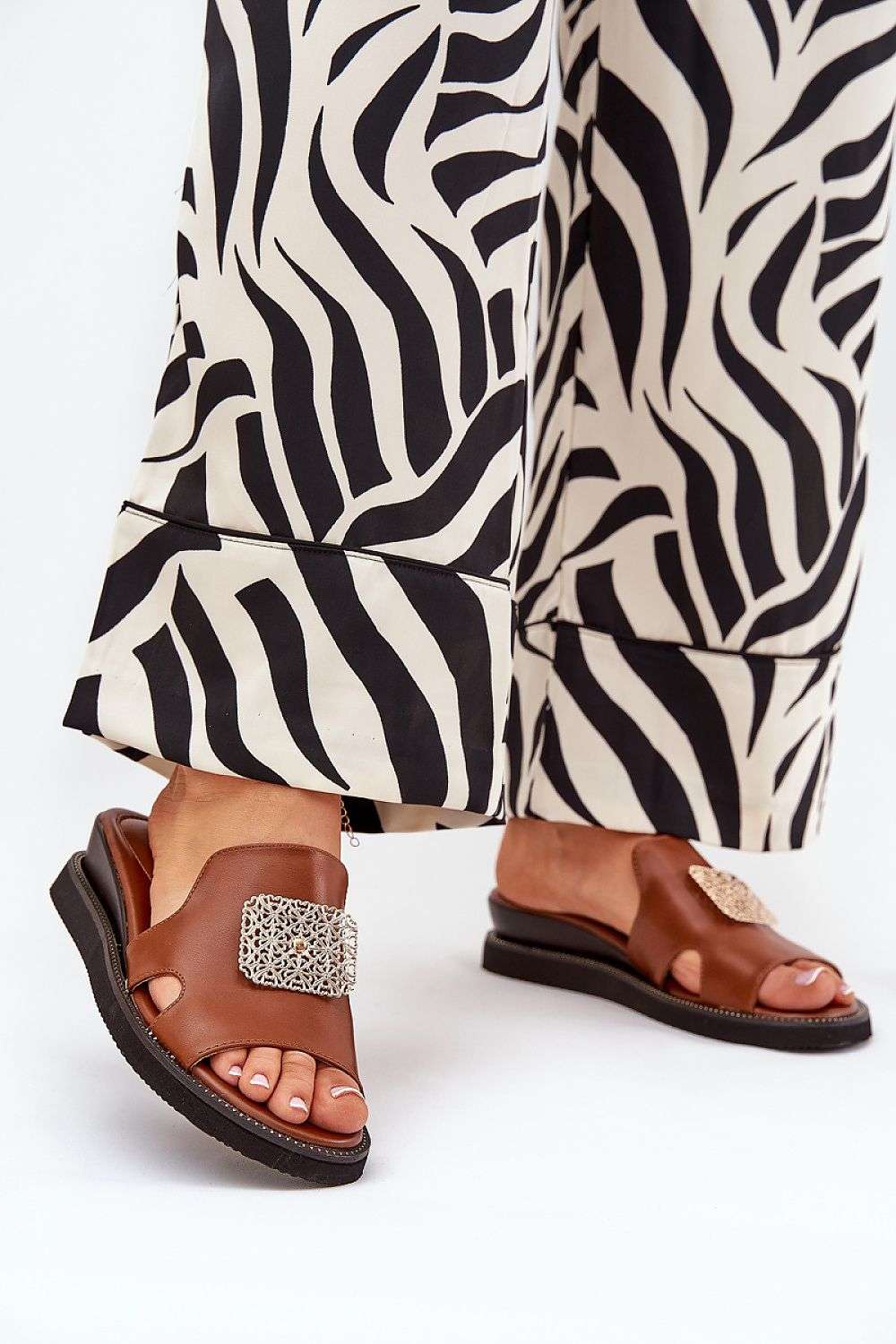 slippers model 212888 Step in style