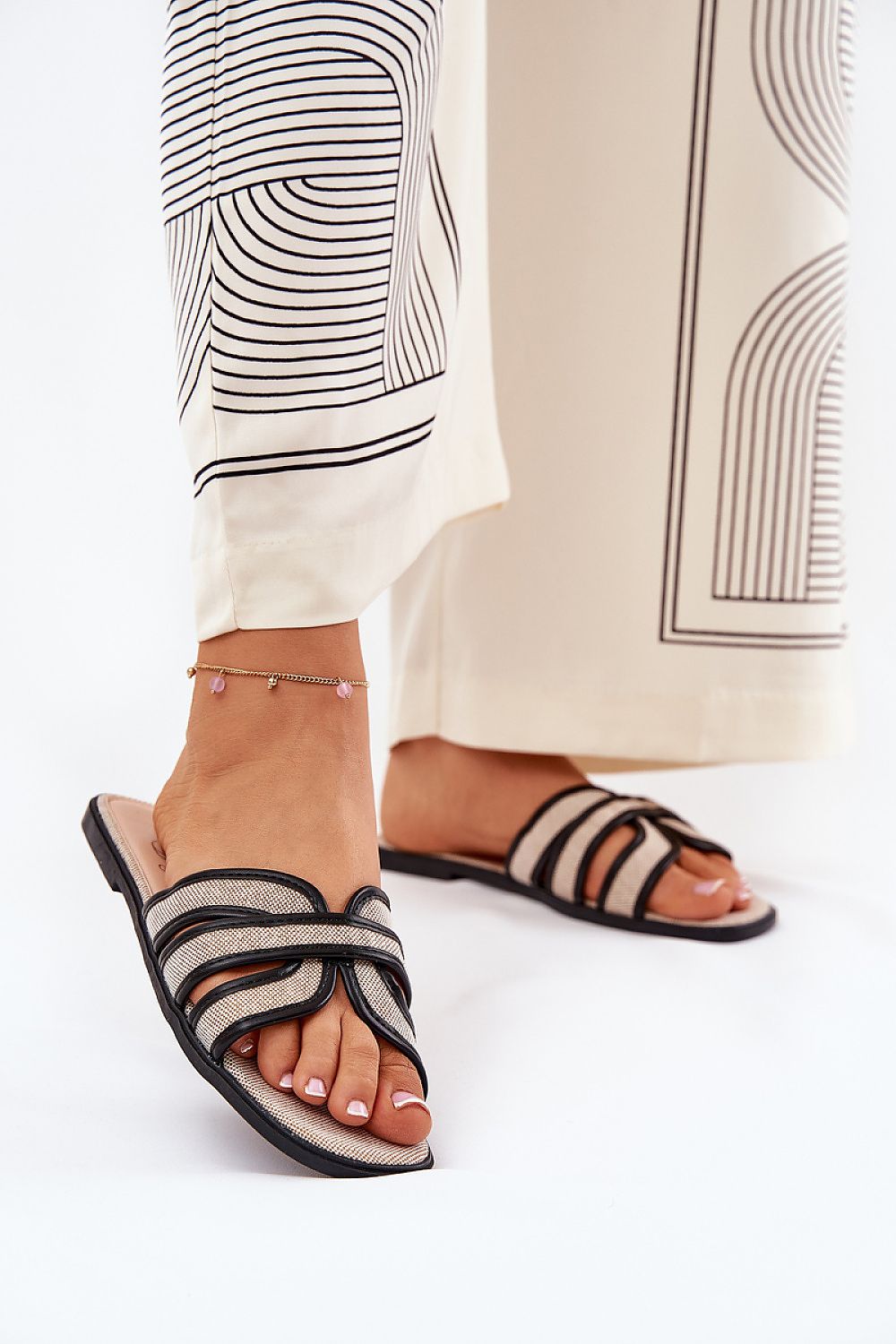 slippers model 209955 Step in style