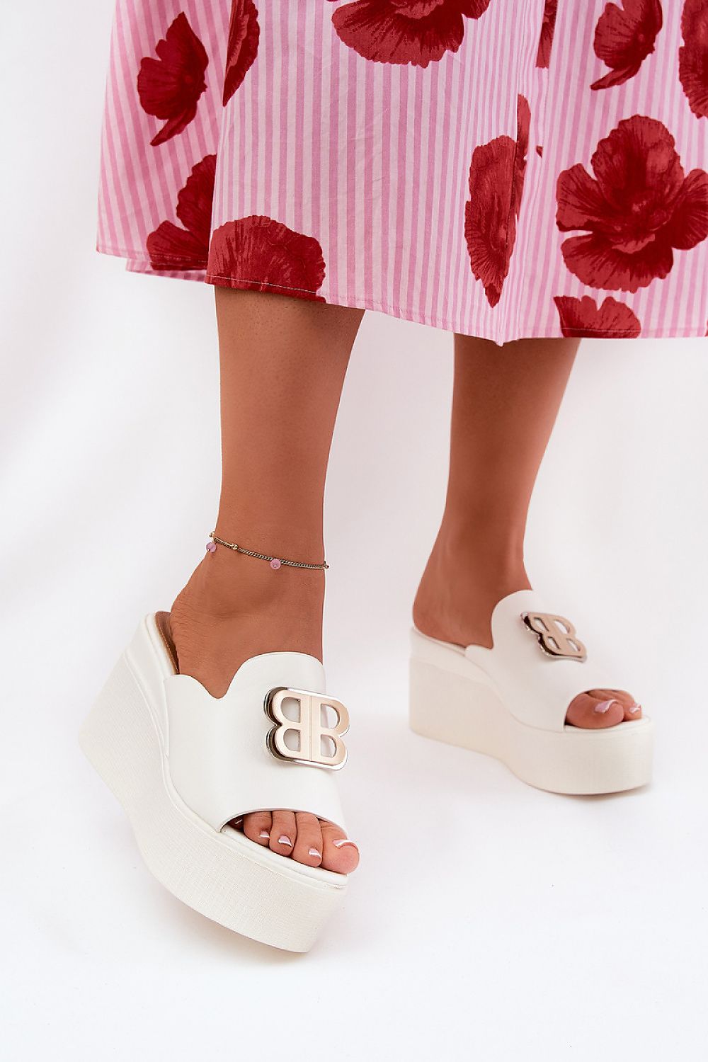 slippers model 209970 Step in style
