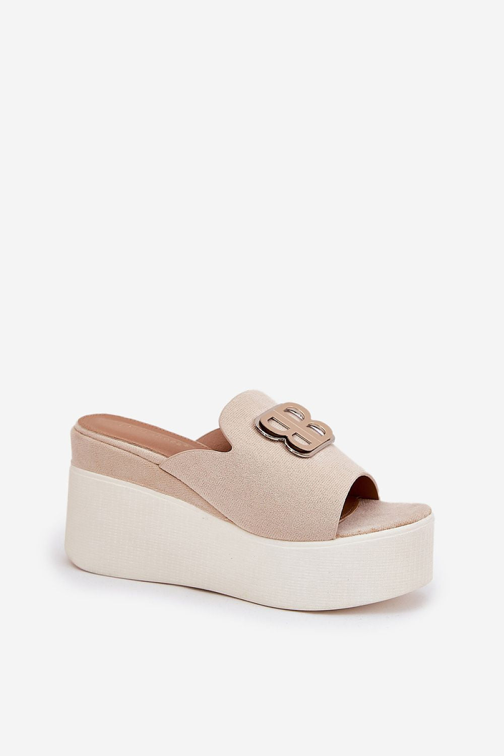 slippers model 209971 Step in style