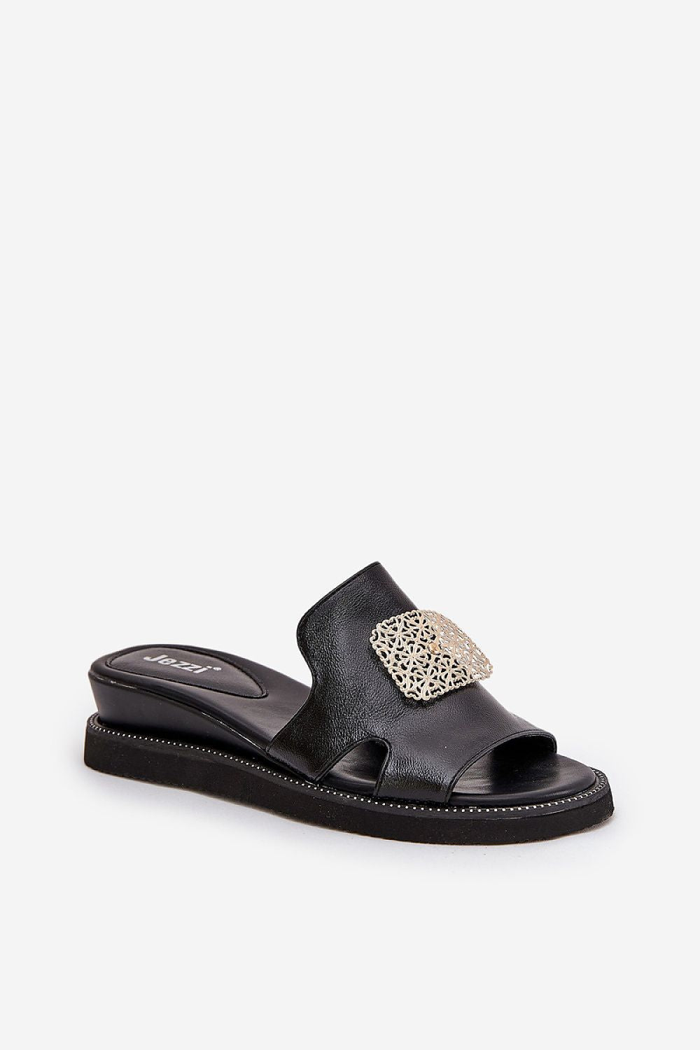 slippers model 212889 Step in style