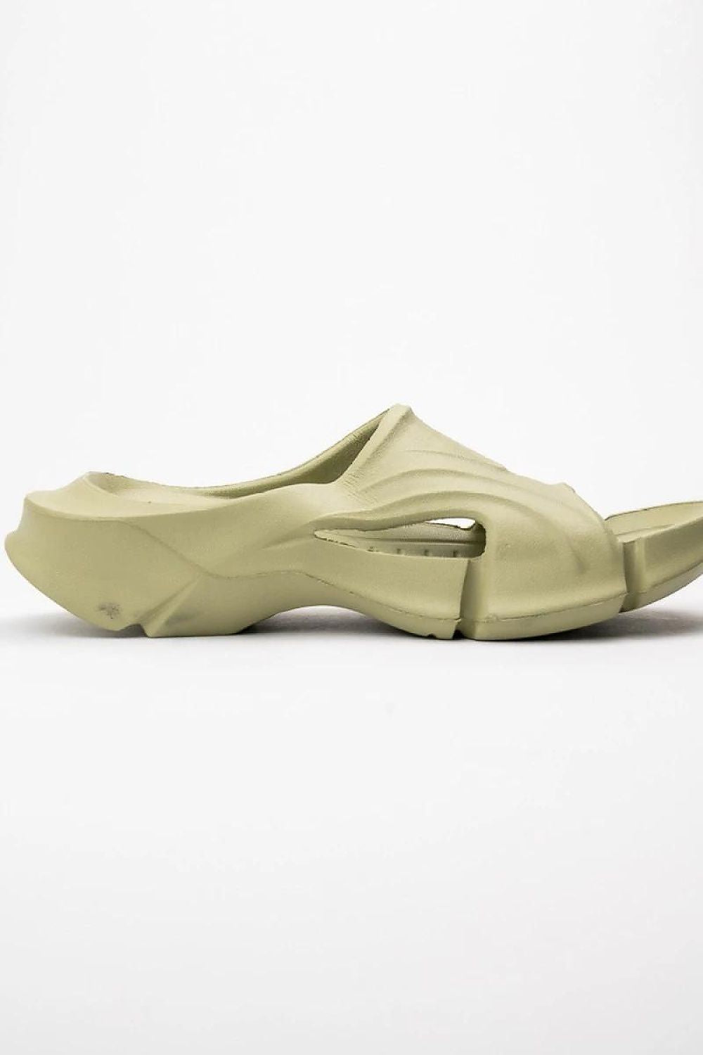slippers model 212989 Inello