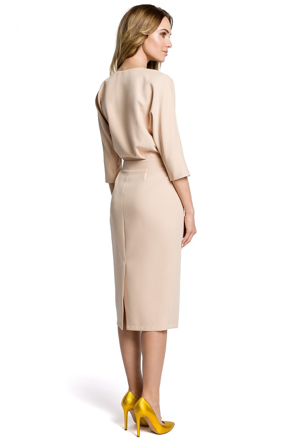 Nocturne Grace avondjurk met figuurnaden in de taille en losvallende pasvorm – perfect voor stijlvolle gelegenheden.