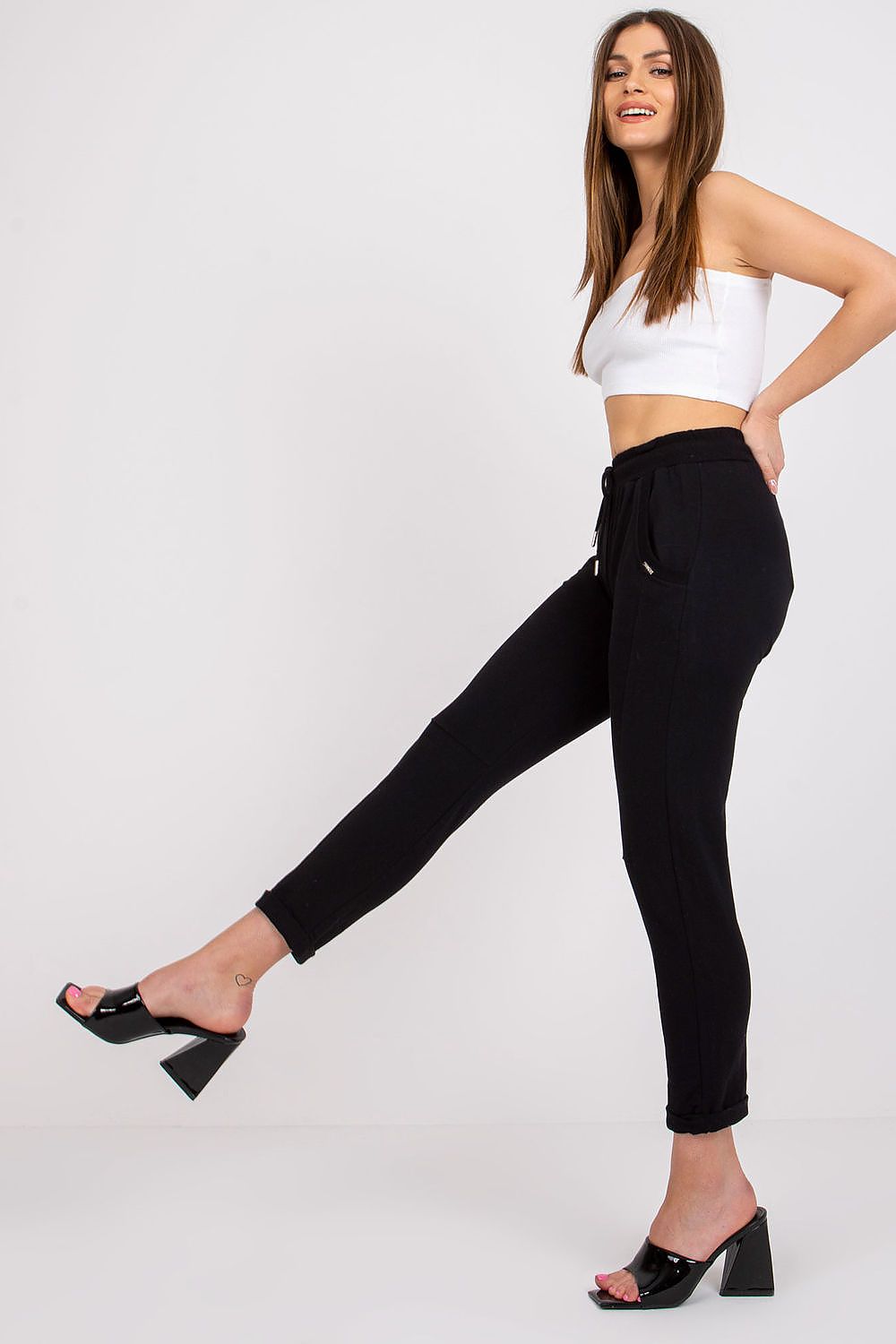 training pants model 191222 Relevance